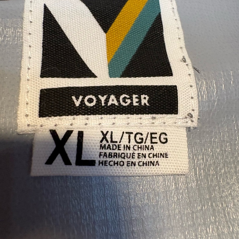 Voyager Gray Water Resistant Full Zip Jacket With Zip Pockets Size XL NWT - Picture 6 of 8
